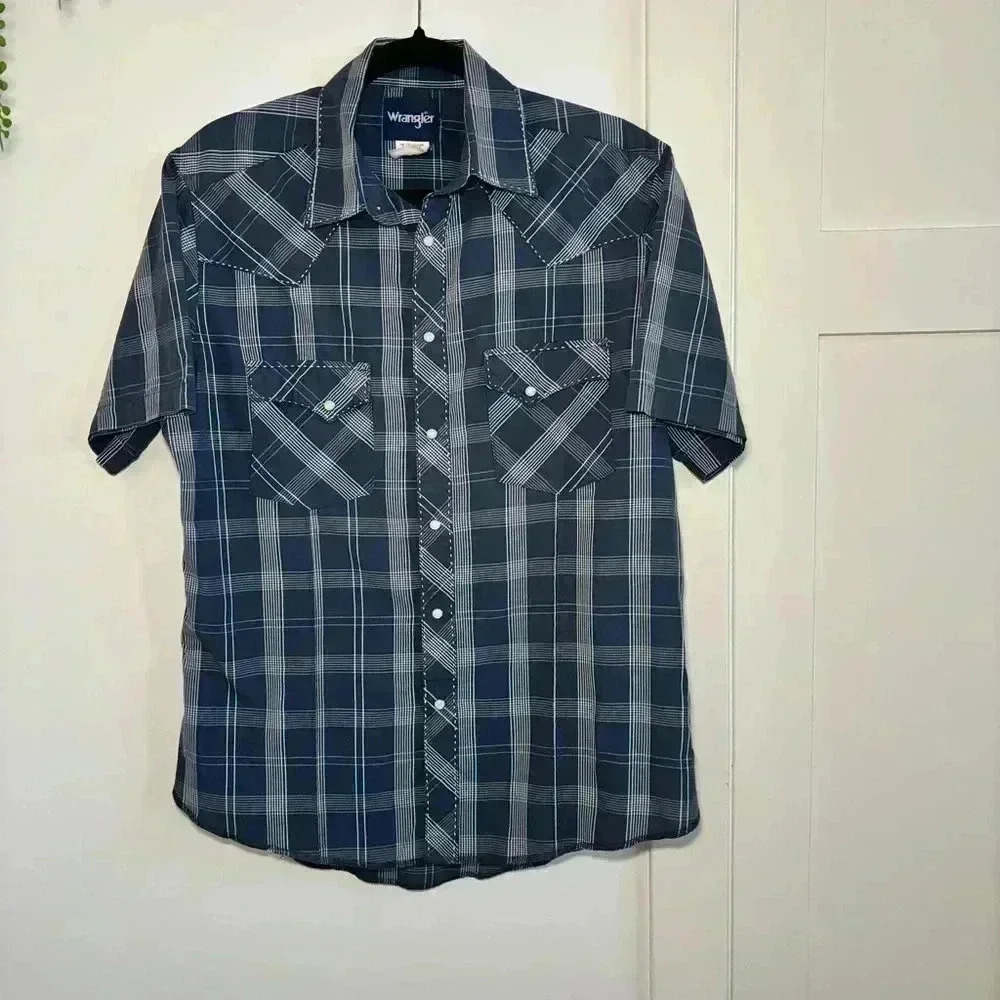 Wrangler Vintage Men’s Pearl Snap Button Down Blue Plaid Stitch Detail Medium